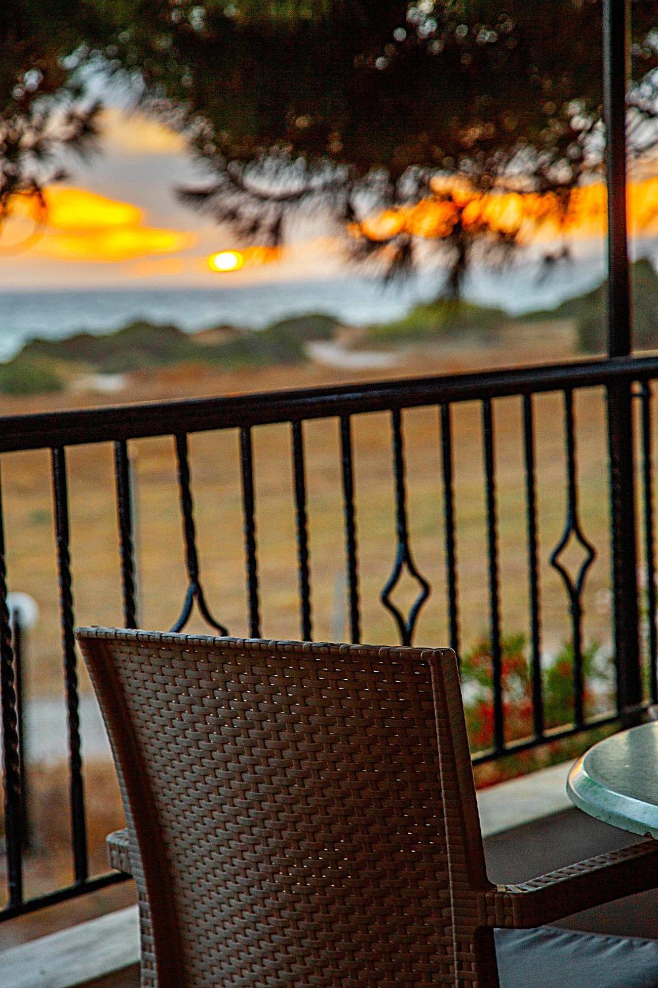 Romanos Beach Villas Экстерьер фото