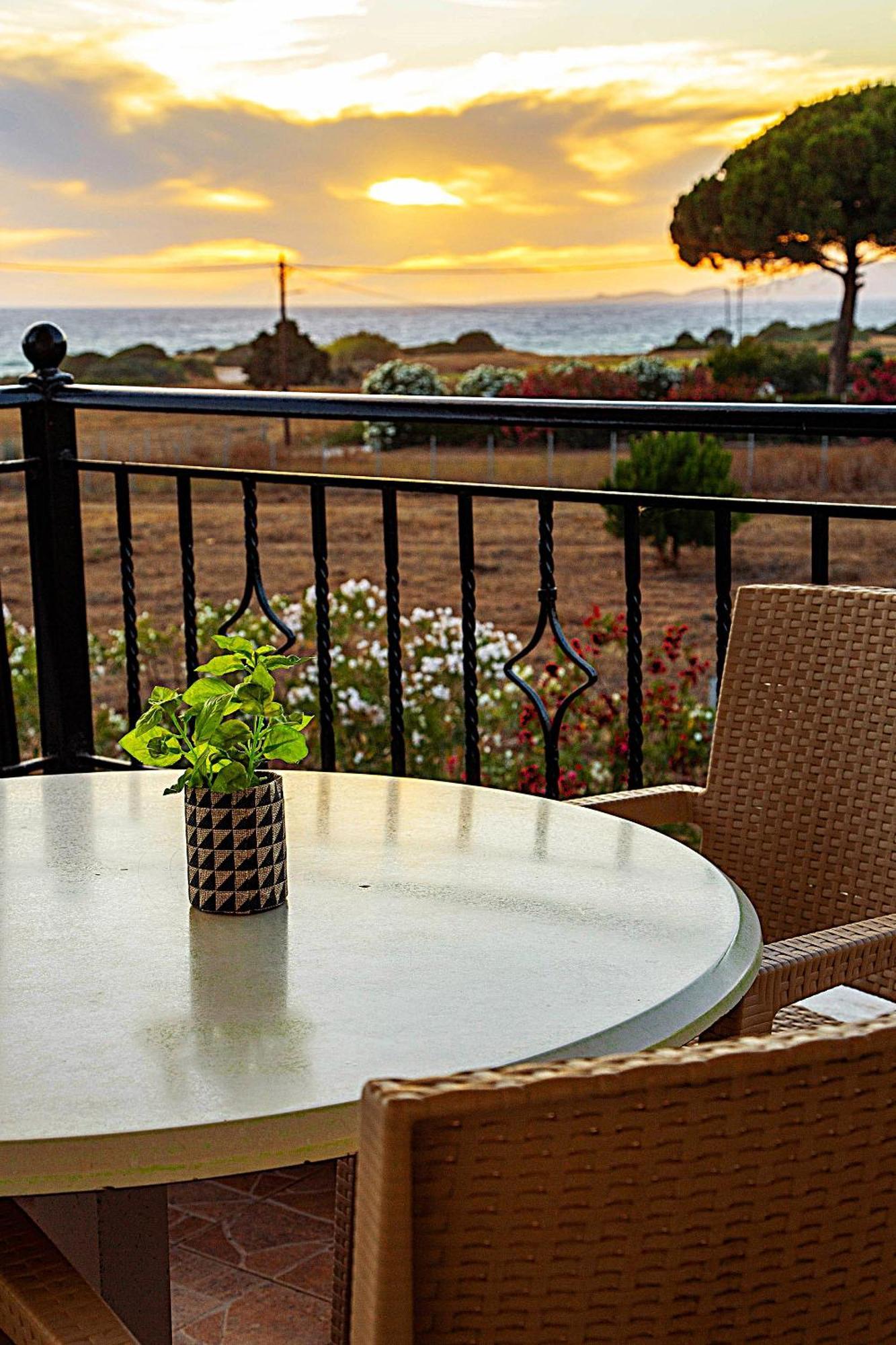 Romanos Beach Villas Экстерьер фото