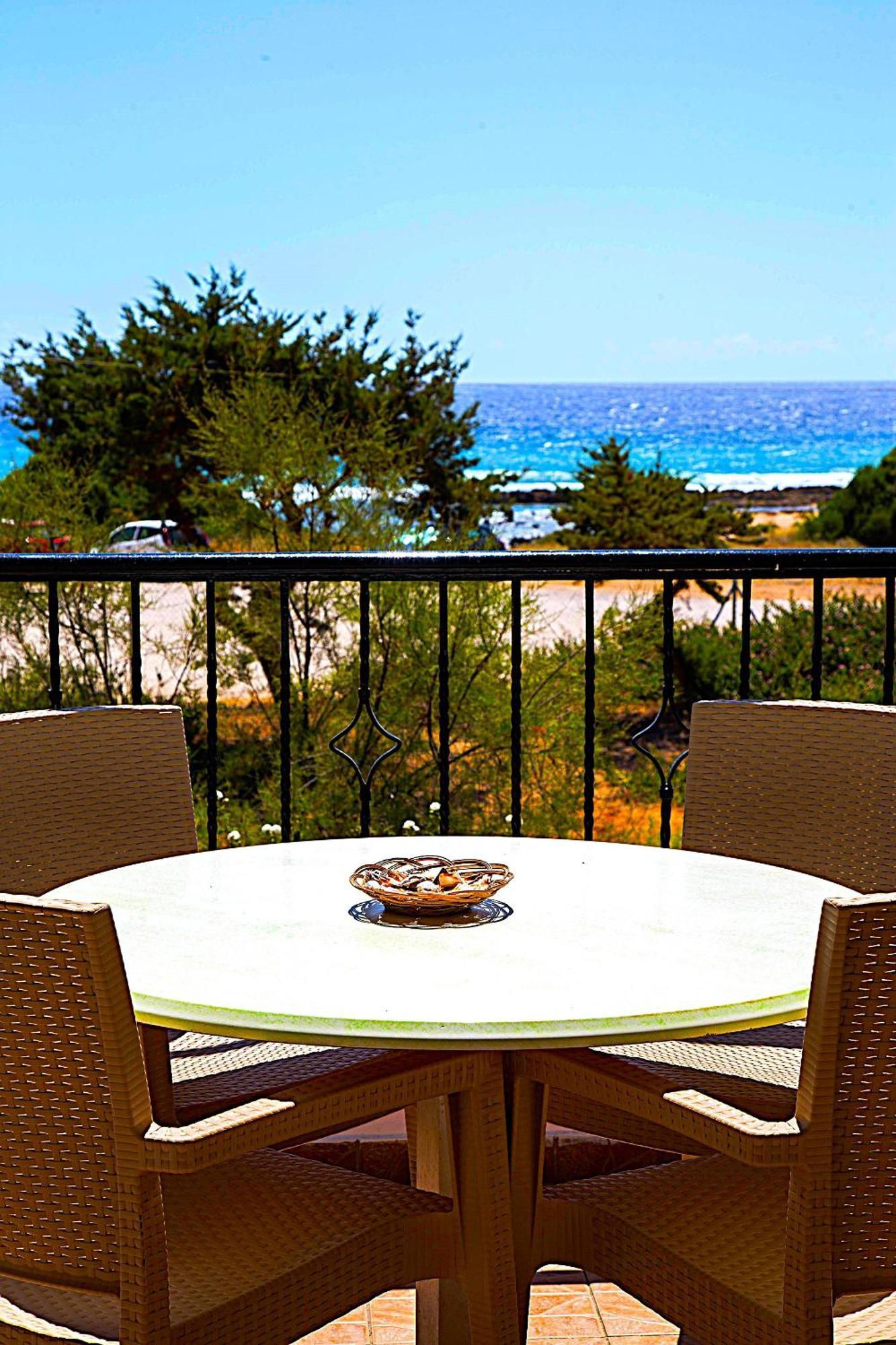 Romanos Beach Villas Экстерьер фото
