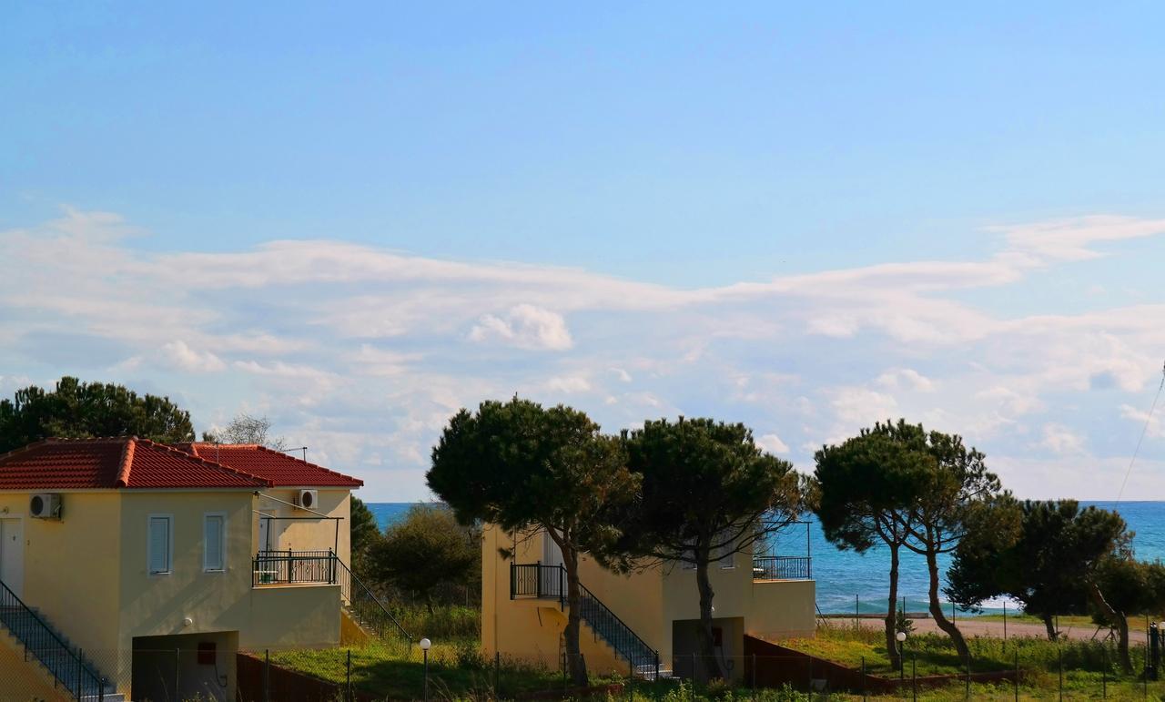 Romanos Beach Villas Экстерьер фото