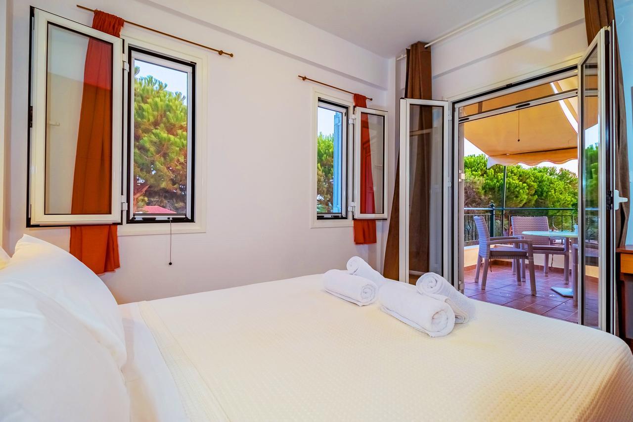 Romanos Beach Villas Экстерьер фото
