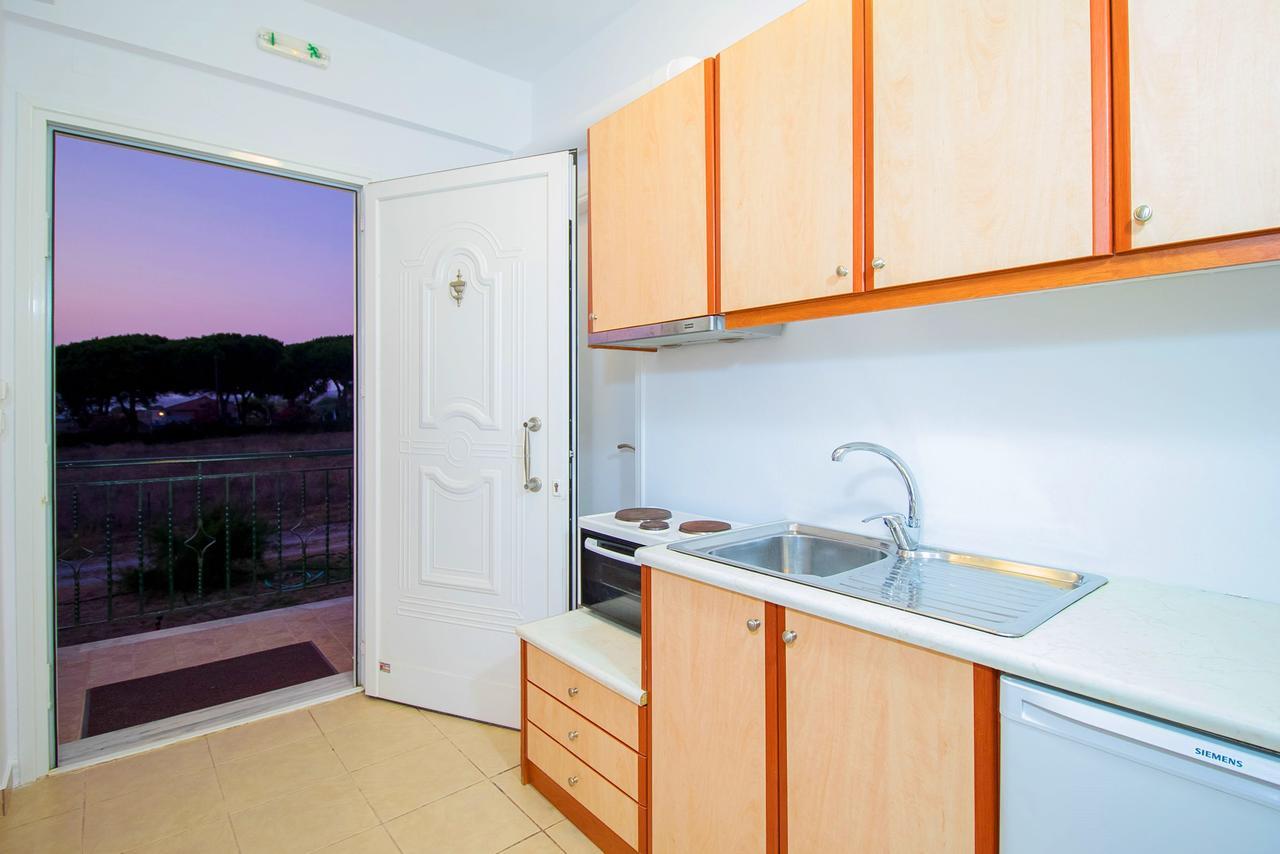 Romanos Beach Villas Экстерьер фото