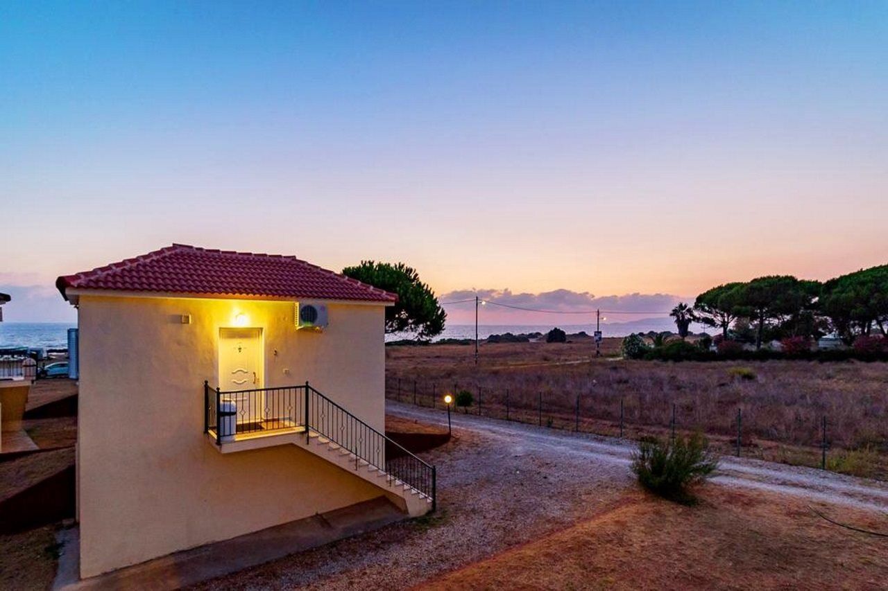 Romanos Beach Villas Экстерьер фото